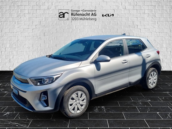 First vehicle image