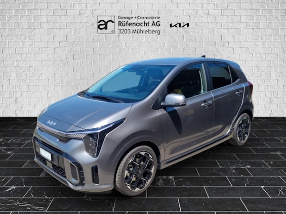 First vehicle image