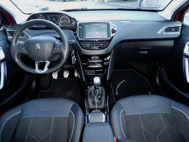 Peugeot 2008 1.2 PureTech 110 Crossway
