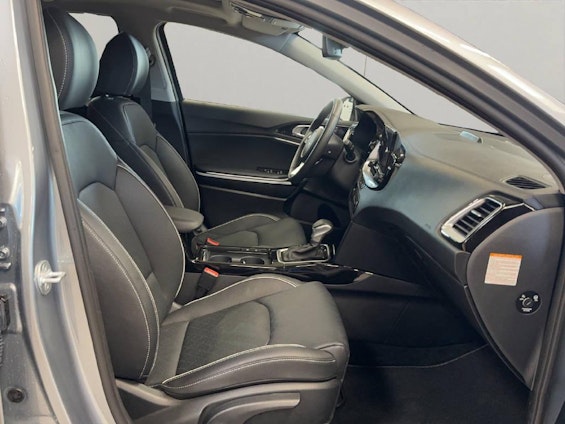 Vehicle image 11 Vehicle image 11