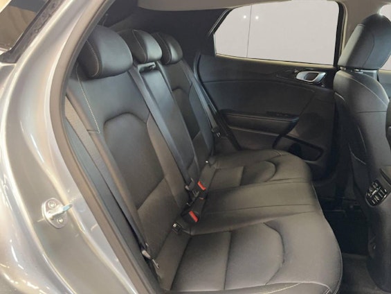 Vehicle image 9 Vehicle image 9