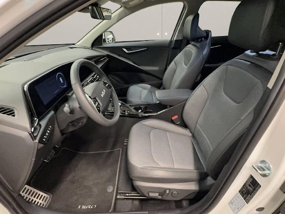 Vehicle image 10 Vehicle image 10