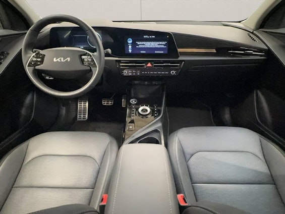 Vehicle image 9 Vehicle image 9