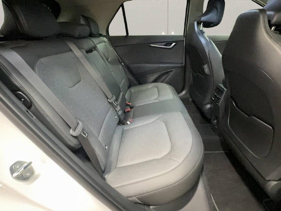 Vehicle image 15 Vehicle image 15