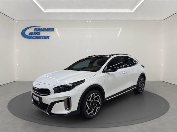 First vehicle image First vehicle image