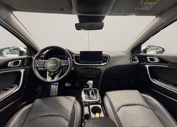 Vehicle image 15 Vehicle image 15