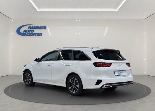 Vehicle image 6 Vehicle image 6