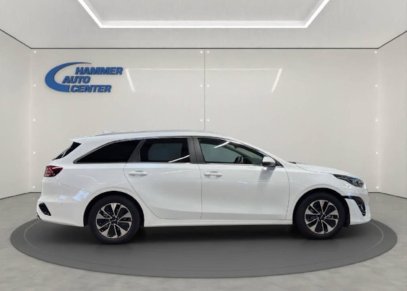 Vehicle image 3 Vehicle image 3