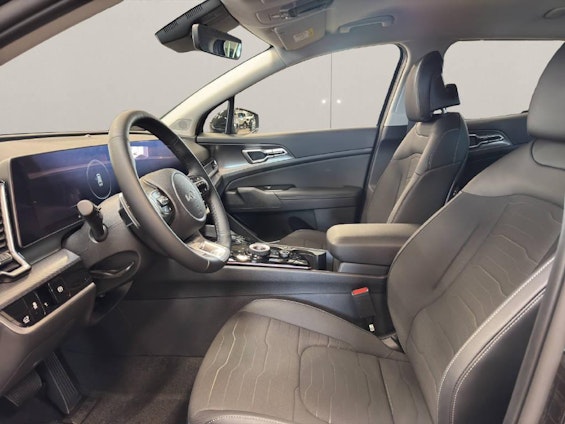 Vehicle image 11 Vehicle image 11