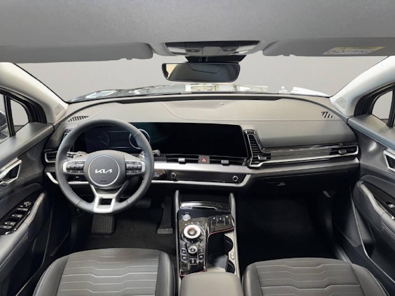 Vehicle image 9 Vehicle image 9