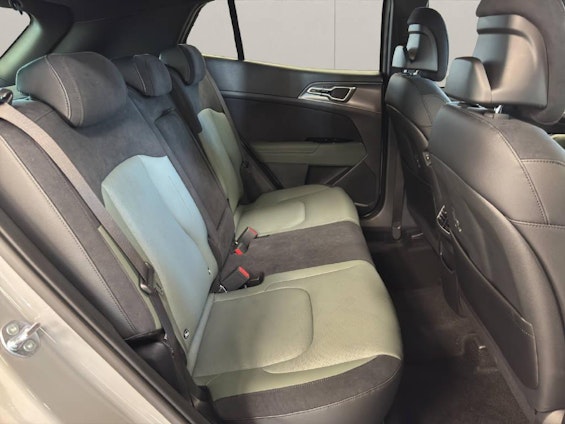 Vehicle image 11 Vehicle image 11