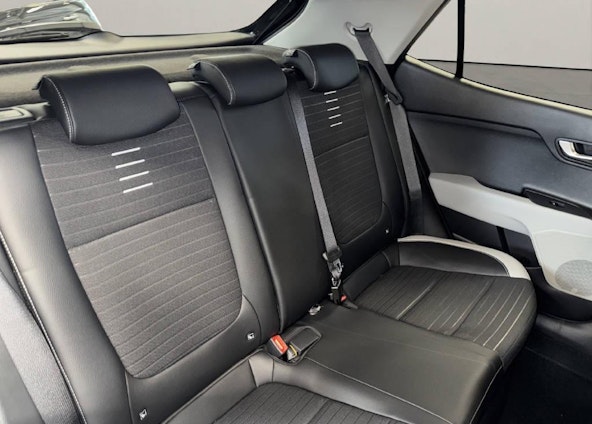 Vehicle image 9 Vehicle image 9