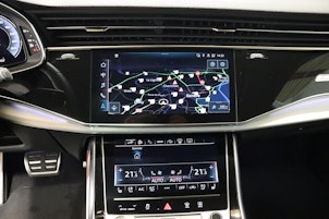 Vehicle image AUDI Q8 3.0 55 TFSI e quattro T-Tronic