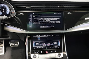 Vehicle image AUDI Q8 3.0 55 TFSI e quattro T-Tronic