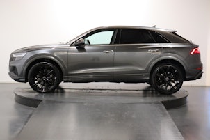 Vehicle image AUDI Q8 3.0 55 TFSI e quattro T-Tronic