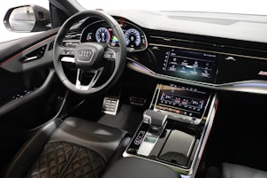 Vehicle image AUDI Q8 3.0 55 TFSI e quattro T-Tronic