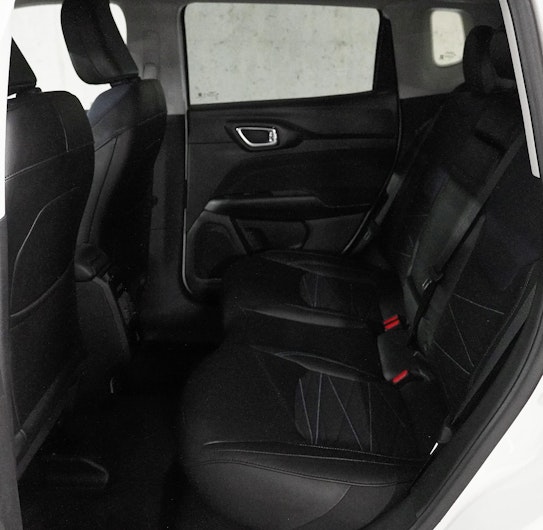 Vehicle image JEEP COMPASS