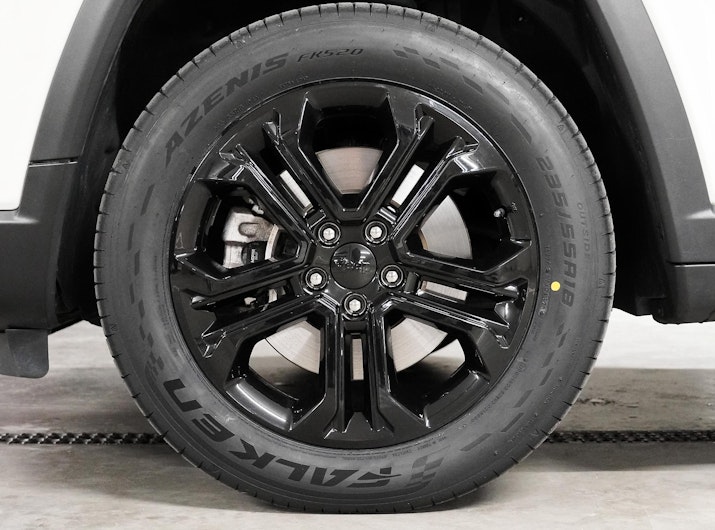 Vehicle image JEEP COMPASS