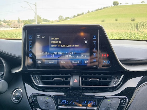 Vehicle image 13