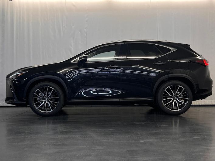 Vehicle image LEXUS NX