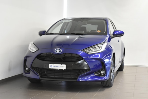 First vehicle image
