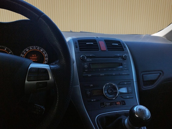 Vehicle image 7