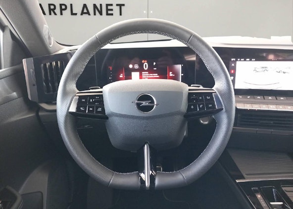 Vehicle image 5 Vehicle image 5