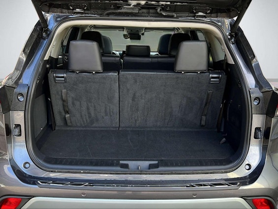 Vehicle image 5 Vehicle image 5