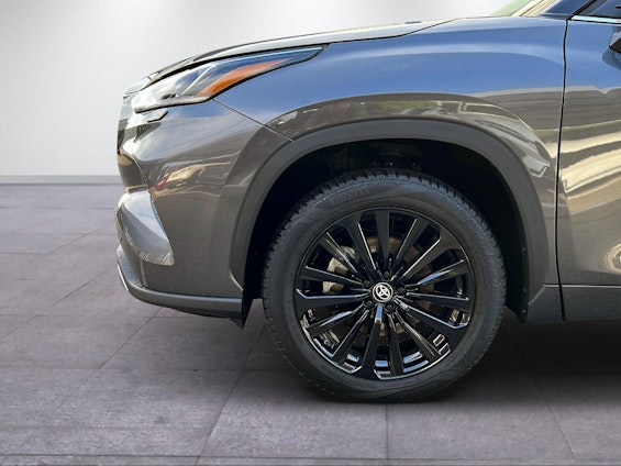 Vehicle image 2 Vehicle image 2