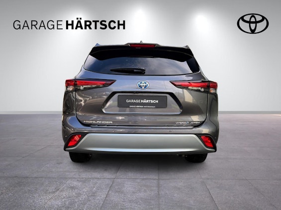 Vehicle image 4 Vehicle image 4