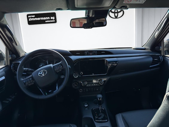 Vehicle image 13 Vehicle image 13