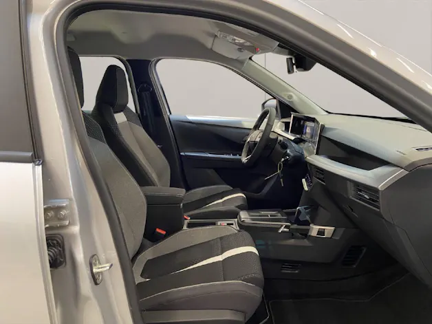 Opel Frontera 1.2 T HEV Edition