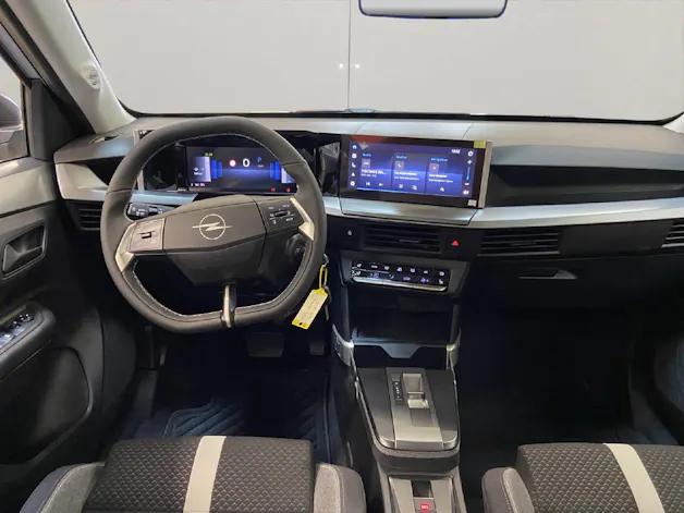Opel Frontera 1.2 T HEV Edition