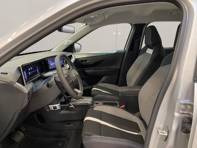 Opel Frontera 1.2 T HEV Edition