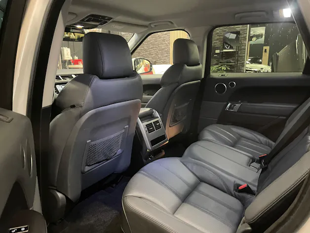 Land Rover Range Rover Sport 3.0 V6 SC SE Automatic