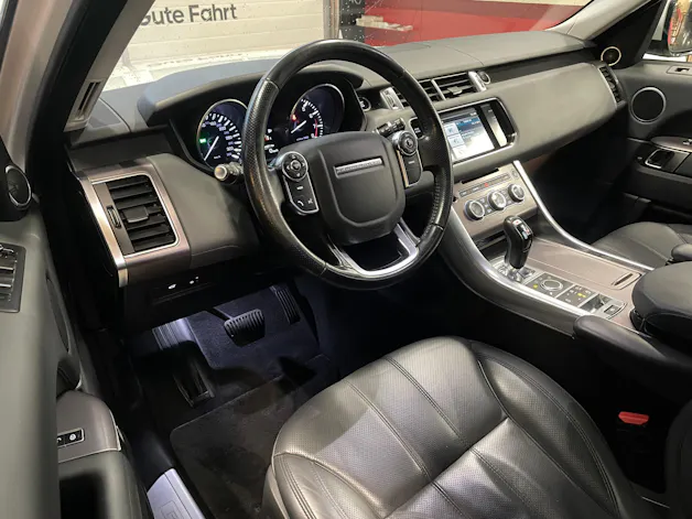 Land Rover Range Rover Sport 3.0 V6 SC SE Automatic