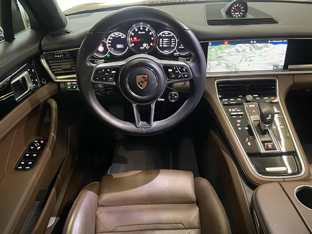 Porsche Panamera Turbo Sport Turismo PDK
