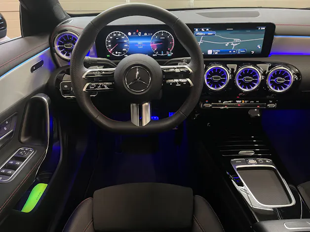 Mercedes-Benz CLA 220 d 8G-DCT