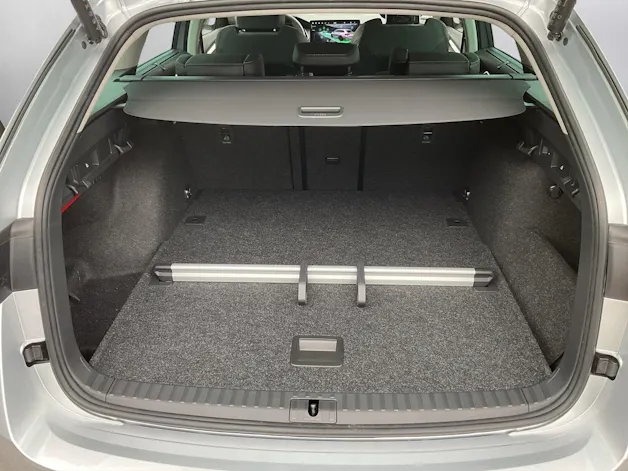 Škoda Octavia Combi 1.5 TSI mHEV DSG Selection