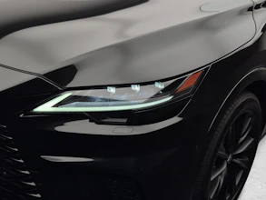 https://vehicle.imgix.net/3942563/71a0a757-7cfe-49d8-8718-935f02819e0d.jpg