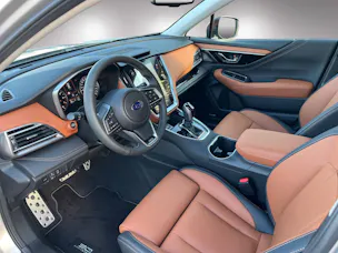 Subaru Outback 2.5i 30th Anniversary Tan