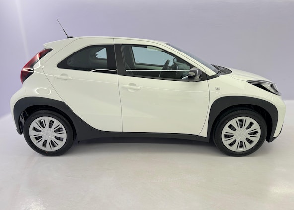 Vehicle image 2 Vehicle image 2