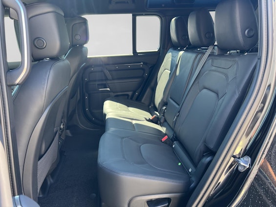 Vehicle image 7 Vehicle image 7