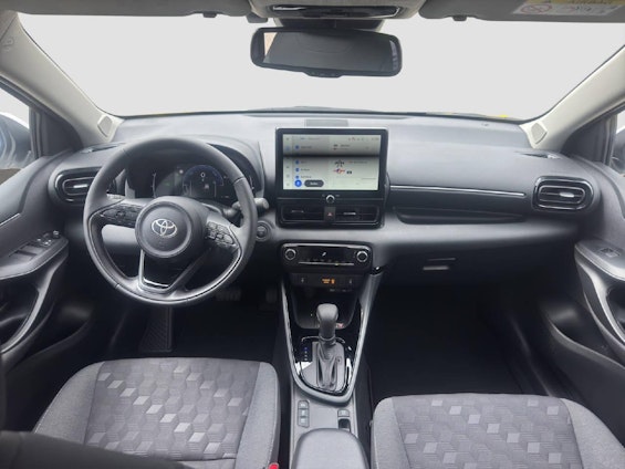 Vehicle image 10