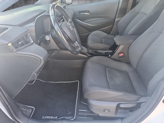 Vehicle image 3 Vehicle image 3