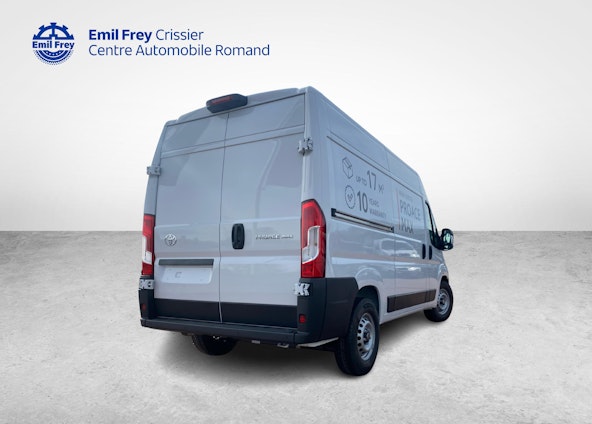 Vehicle image 4 Vehicle image 4