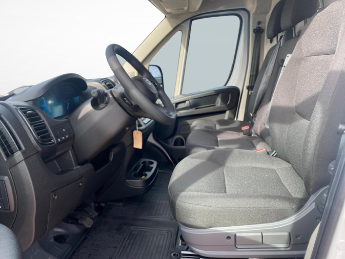 Vehicle image TOYOTA PROACE MAX