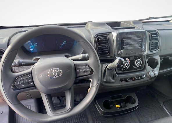 Vehicle image 8 Vehicle image 8