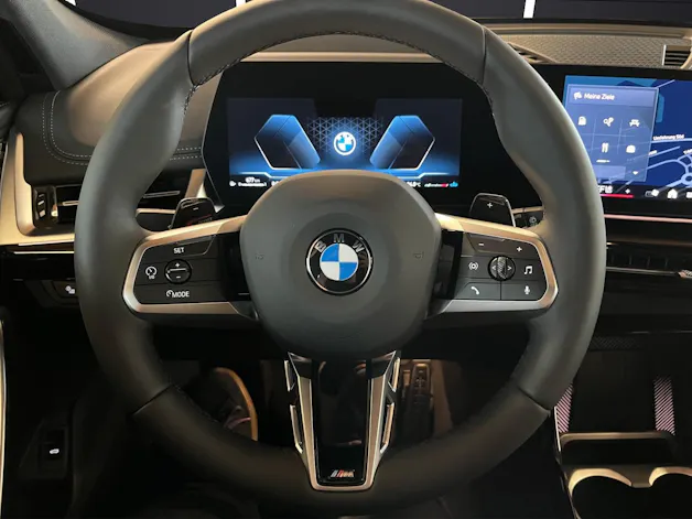 BMW X1 23i xDrive paddles