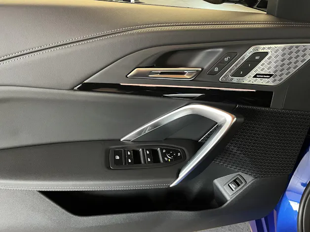 BMW X1 23i xDrive paddles